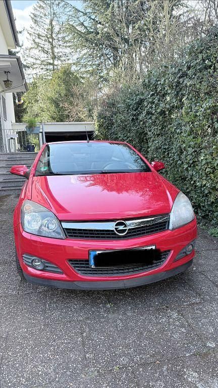 Gebraucht Opel Astra Cabriolet 105 PS (77 kW) 2006 Rot Cabrio