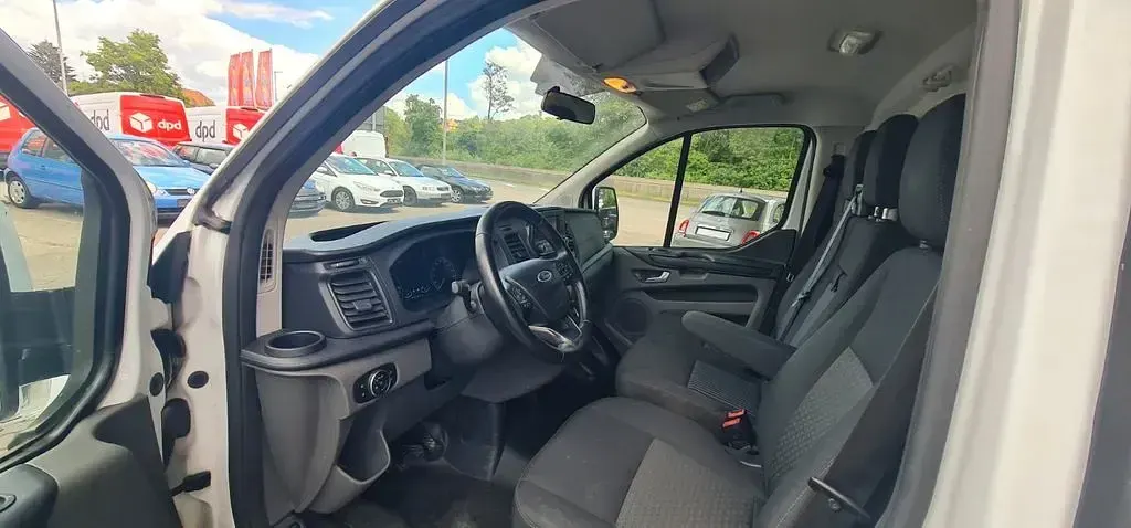 Gebraucht Ford Transit Custom 125 PS (91 kW) 2020 Weiß Van / Kleinbus