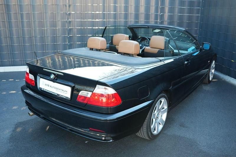 Gebraucht BMW 318 Cabriolet Sport Line 143 PS (105 kW) 2003 Schwarz Cabrio