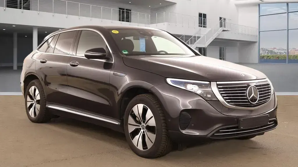 Gebraucht Mercedes EQC400 300 kW (408 PS) 2023 Graphitgrau SUV
