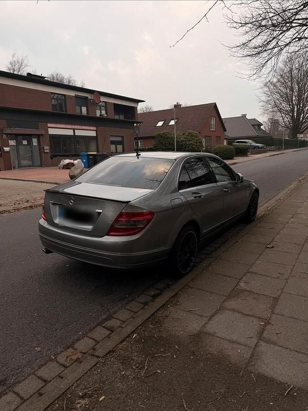 Gebraucht Mercedes C220 170 PS (125 kW) 2009 Grau Limousine