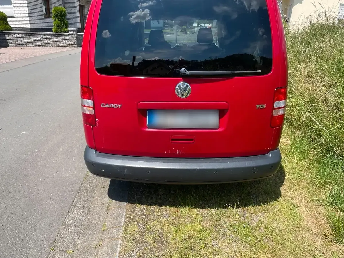 Gebraucht VW Caddy Maxi 105 PS (77 kW) 2014 Rot Van / Kleinbus