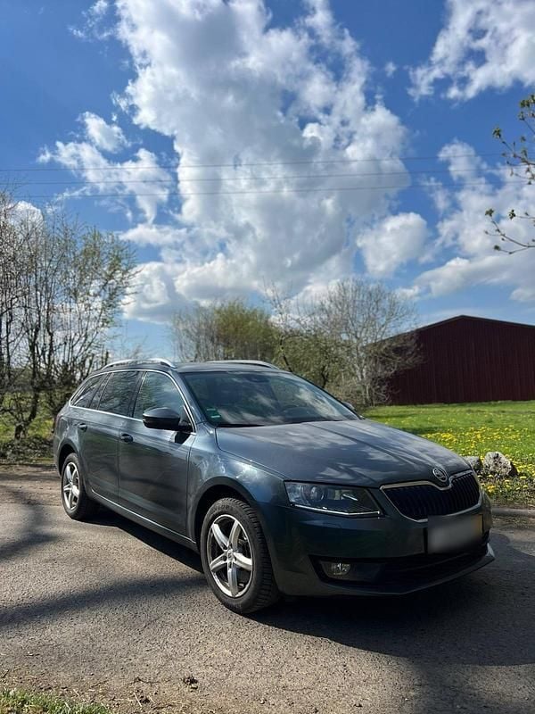 Gebraucht Skoda Octavia 180 PS (132 kW) 2014 Kleinwagen