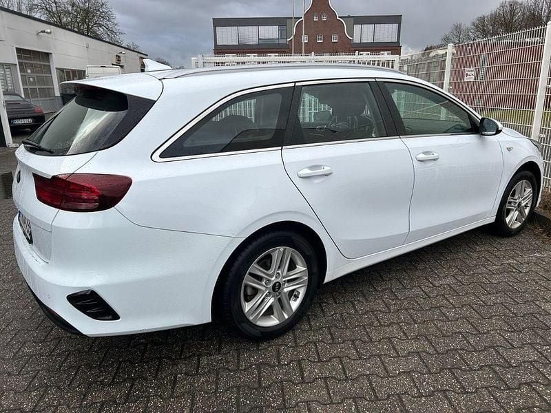 Gebraucht Kia Ceed Sportswagon Vision 160 PS (117 kW) 2021 Weiß Kombi