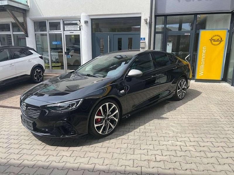 Gebraucht Opel Insignia 209 PS (153 kW) 2019 Onyx schwarz Limousine