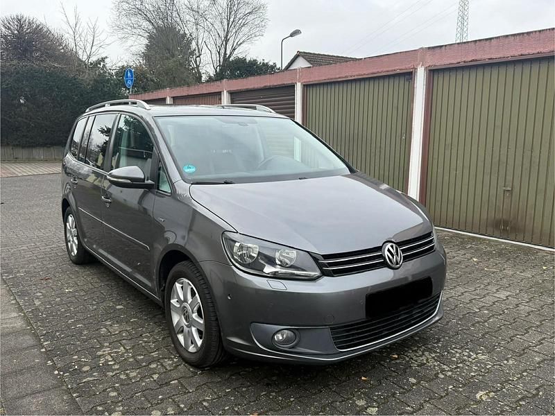 Grau Gebraucht 2013 VW Touran Van / Kleinbus | 4.950 € (Guter Preis) - Bild 1/4