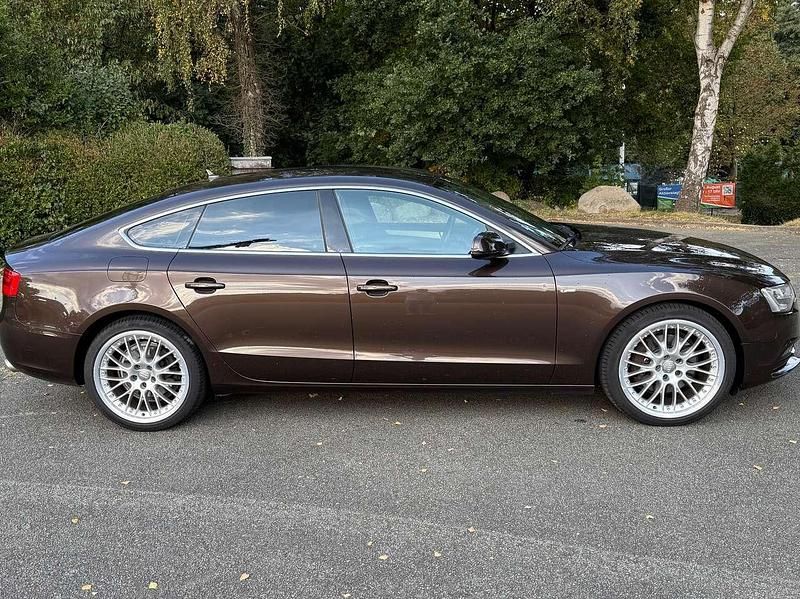 Braun Gebraucht 2012 Audi A5 Sportback Coupé | 11.999 € (Fairer Preis) - Bild 1/4