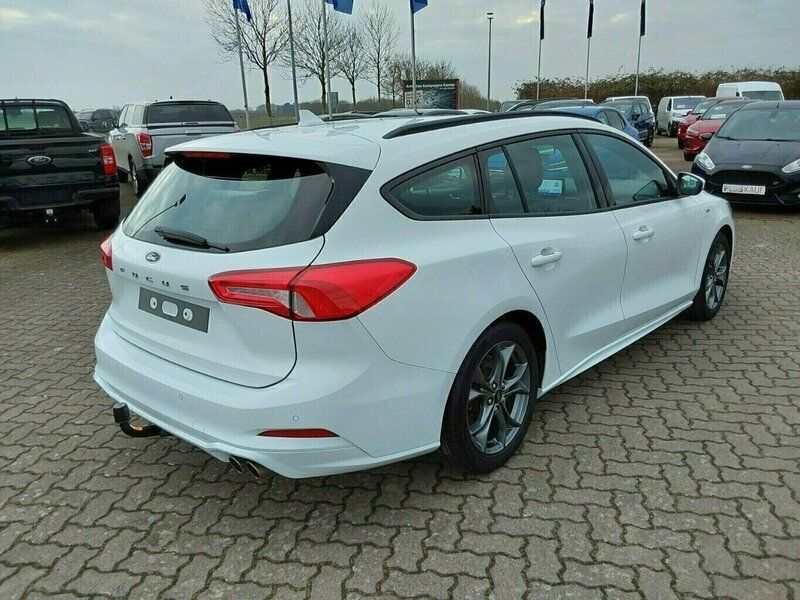 Gebraucht Ford Focus ST-Line 150 PS (110 kW) 2019 Frostweiß Kombi