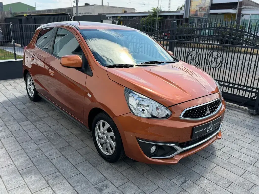 Gebraucht Mitsubishi Space Star Edition+ 80 PS (58 kW) 2016 Orange Kleinwagen