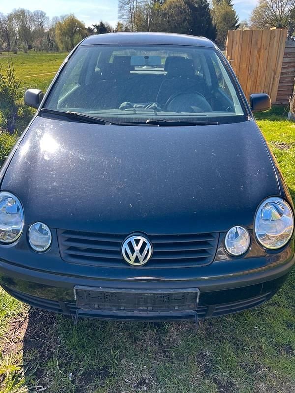 Second-hand VW Polo 55 CP (40 kW) 2003 Negru Hatchback