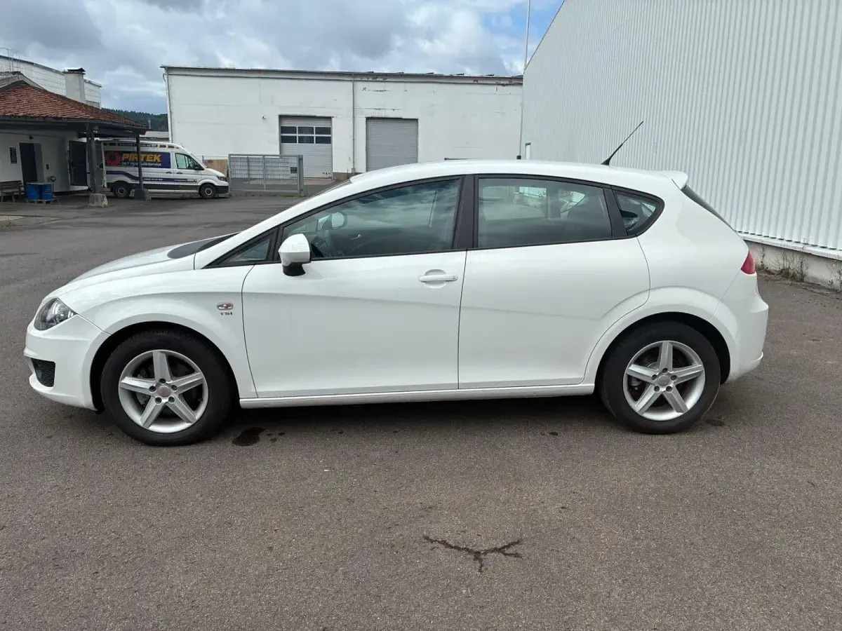 Gebraucht Seat Leon 125 PS (91 kW) 2010 Weiß Kleinwagen