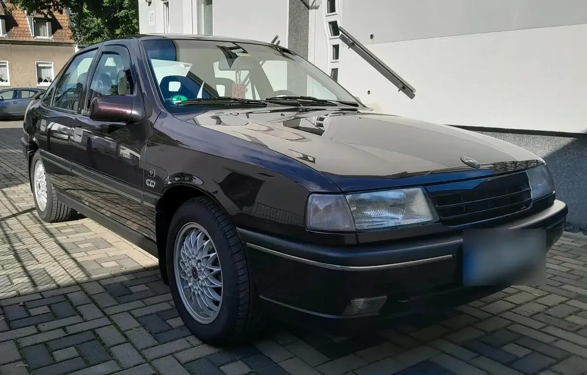 Gebraucht Opel Vectra 116 PS (85 kW) 1992 Violet Limousine