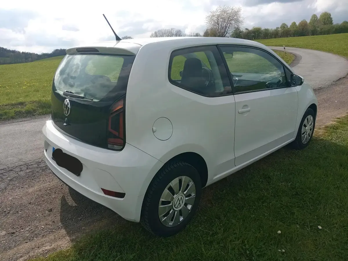 Usado VW up! 65 HP (47 kW) 2022 Branco Citadino