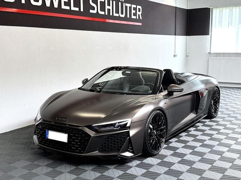Braun Gebraucht 2019 Audi R8 Spyder Sport Cabrio | 139.999 € (Teuer) - Bild 1/4