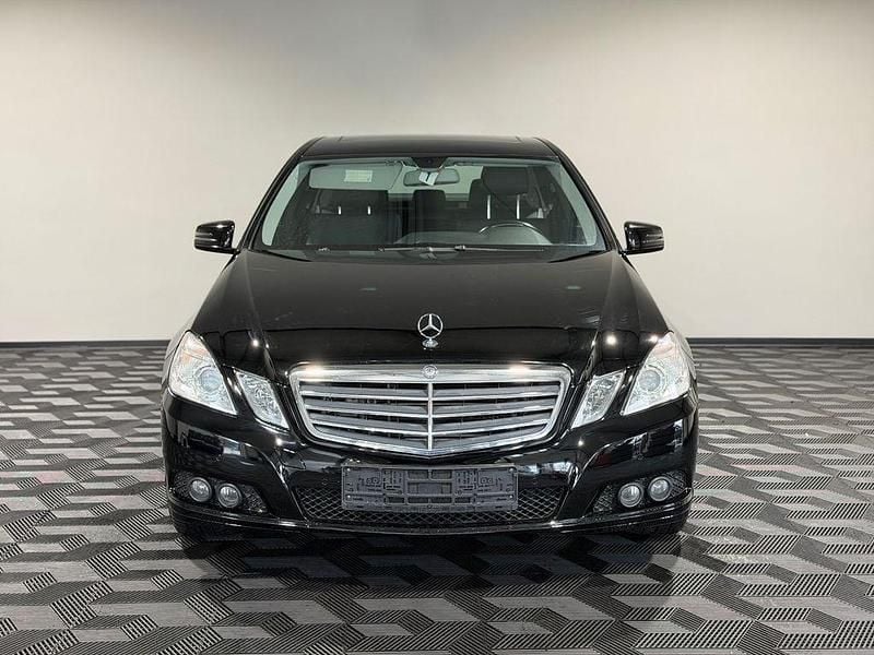 Gebraucht Mercedes E300 204 PS (150 kW) 2010 Schwarz Limousine