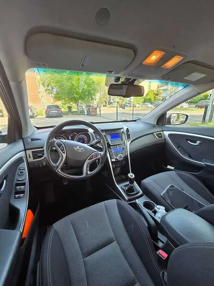 Gebraucht Hyundai i30 122 PS (89 kW) 2014 Grau Limousine