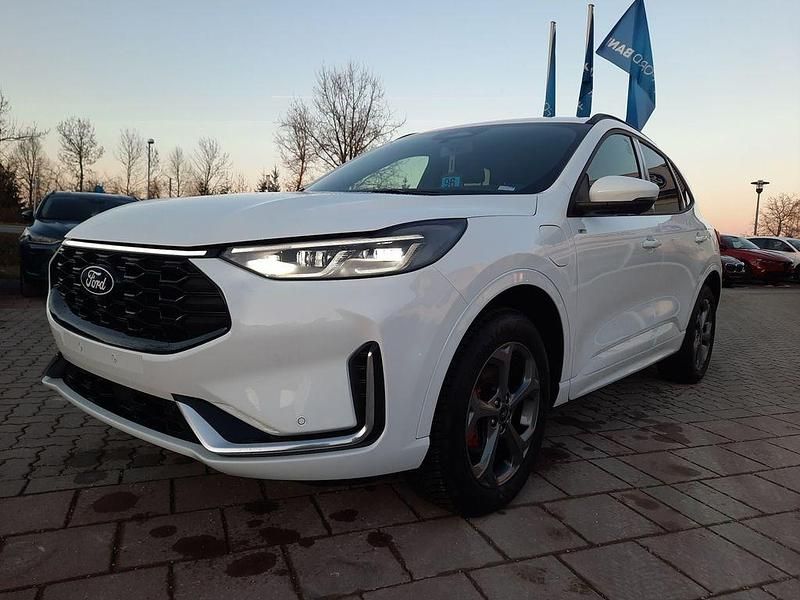 Neu Ford Kuga ST-Line X 242 PS (177 kW) 2026 Frostweiß SUV