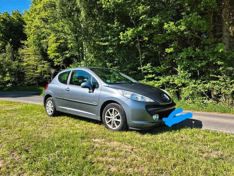 Grau Gebraucht 2009 Peugeot 207 Limousine | 3.599 € (Etwas zu teuer) - Bild 1/4