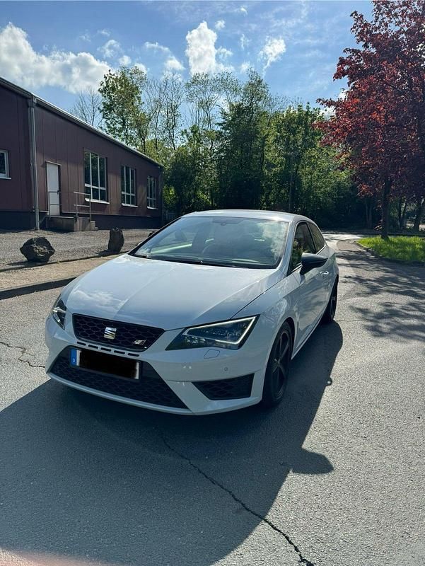 Weiß Gebraucht 2014 Cupra Leon Coupé | 16.500 € (Fairer Preis) - Bild 1/4