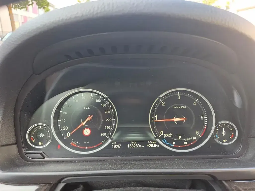 Gebraucht BMW 525 Luxury Line 218 PS (160 kW) 2015 Schwarz Kombi