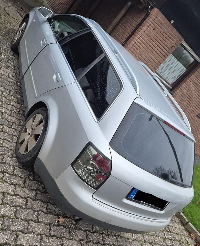 Gebraucht Audi A4 S-Line 131 PS (96 kW) 2001 Silber Kombi