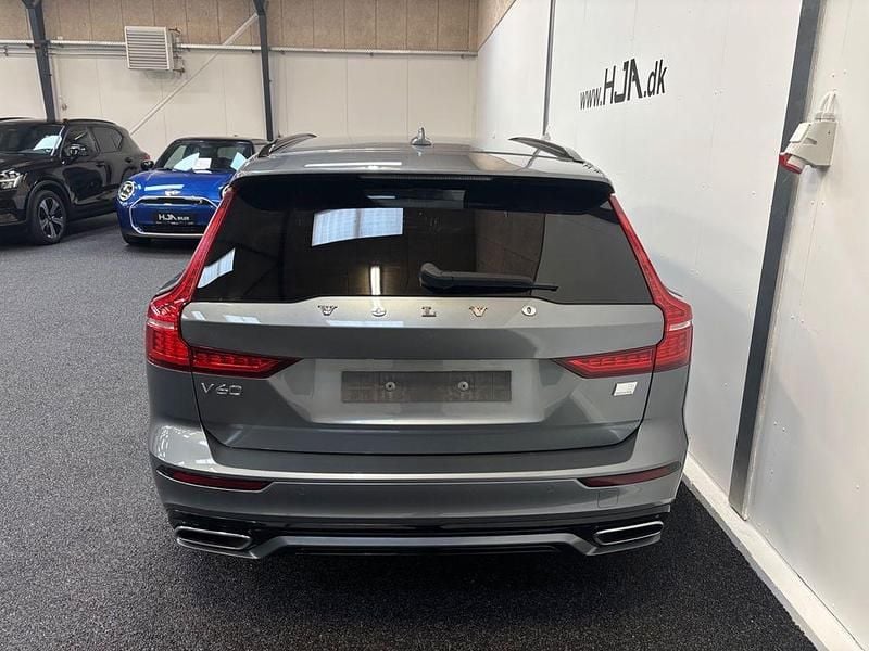 Gebraucht Volvo V60 R-Design 340 PS (250 kW) 2021 Grau Kombi