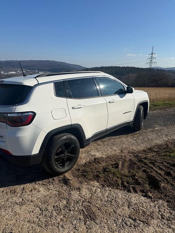 Gebraucht Jeep Compass Longitude 140 PS (102 kW) 2017 Weiß SUV