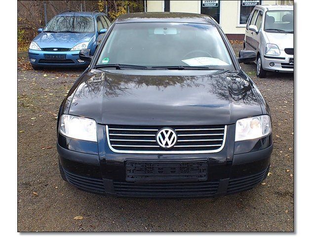 Usata VW Passat Comfortline 101 CV (74 kW) 2003 Nero Berlina