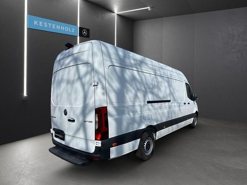 Gebraucht Mercedes Sprinter 170 PS (125 kW) 2024 Weiß Van