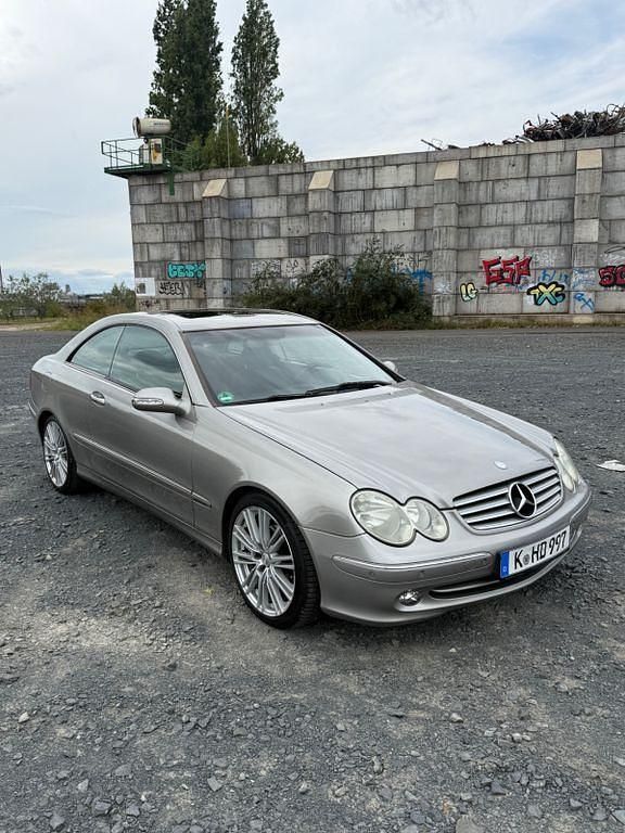 Beige Gebraucht 2004 Mercedes CLK200 Elegance Coupé | 4.800 € (Fairer Preis) - Bild 1/4