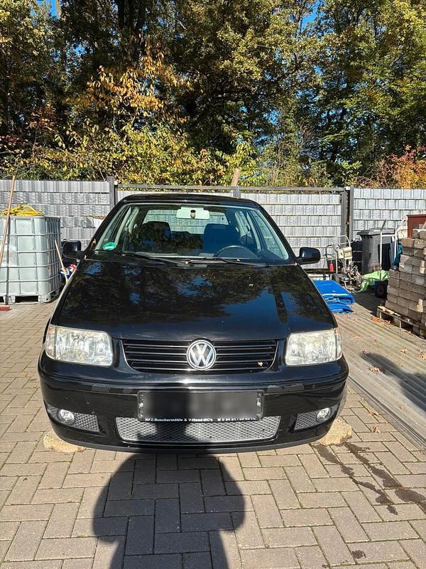 Schwarz Gebraucht 2001 VW Polo Kleinwagen | 550 € (Superpreis) - Bild 1/4