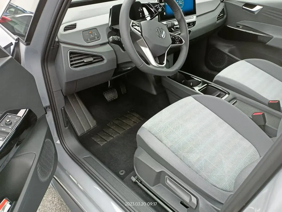 Gebraucht VW ID.3 Pro Performance 150 kW (204 PS) 2023 Grau Kleinwagen