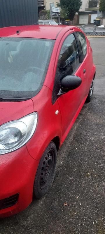 Gebraucht Peugeot 107 68 PS (50 kW) 2010 Rot Kleinwagen