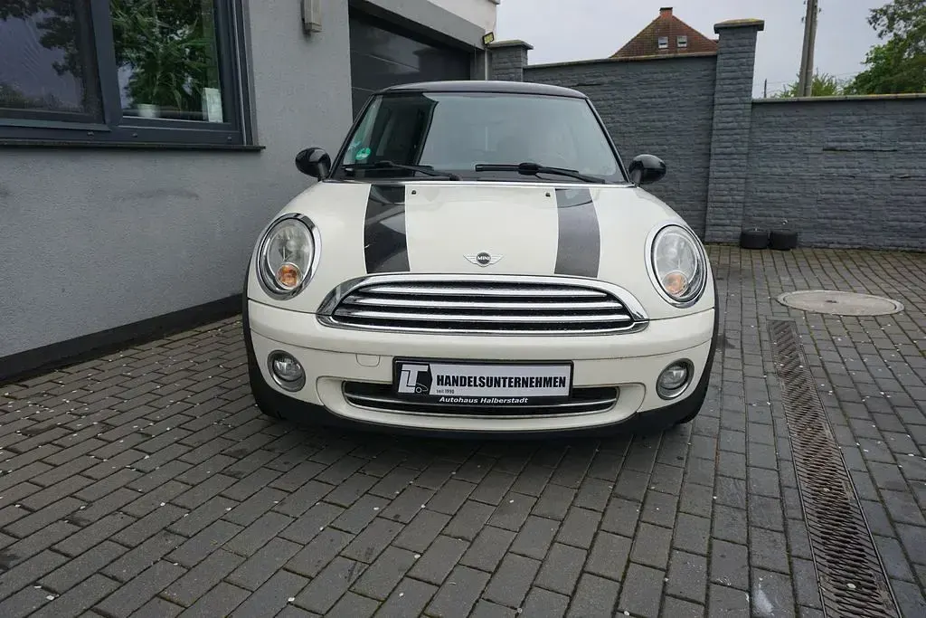 Usata Mini Cooper Pepper 120 CV (88 kW) 2010 Bianco Utilitaria