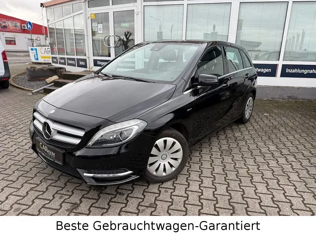 Używany Mercedes B180 109 KM (80 kW) 2012 Minivan