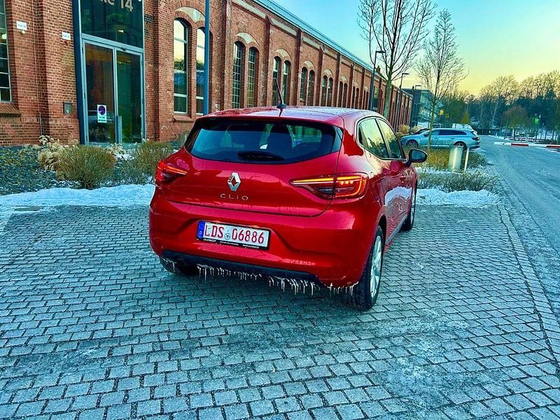 Gebraucht Renault Clio V Experience 91 PS (66 kW) 2021 Rot Limousine