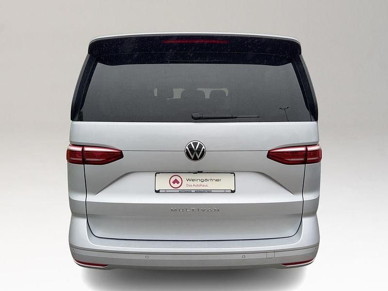 Gebraucht VW Multivan Pro 150 PS (110 kW) 2024 Silber Van
