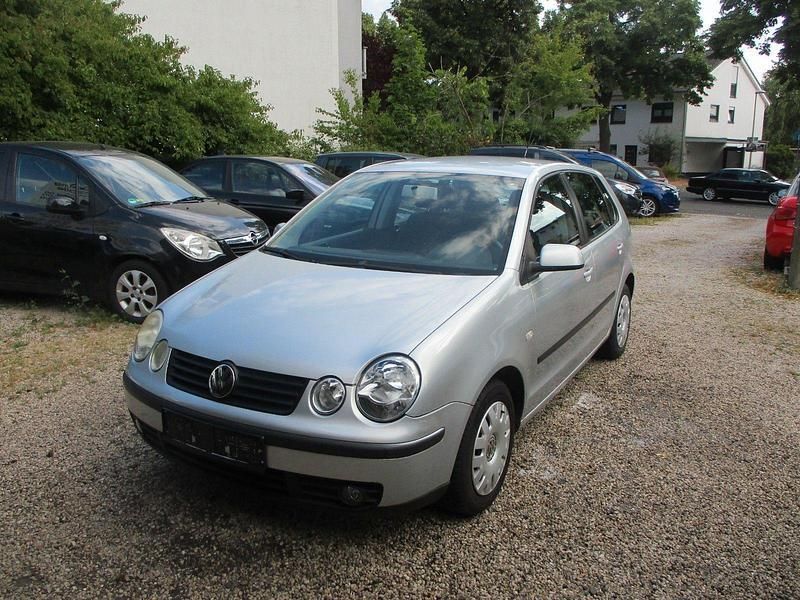Silber Gebraucht 2003 VW Polo Comfortline Kleinwagen | 2.250 € (Etwas zu teuer) - Bild 1/4