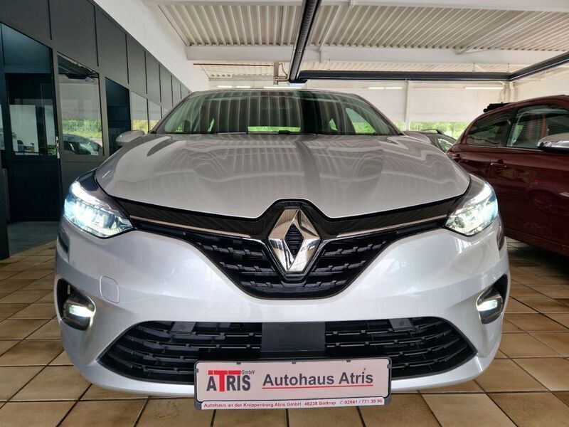 Silber Gebraucht 2022 Renault Clio V Business Limousine | 13.200 € (Fairer Preis) - Bild 1/4
