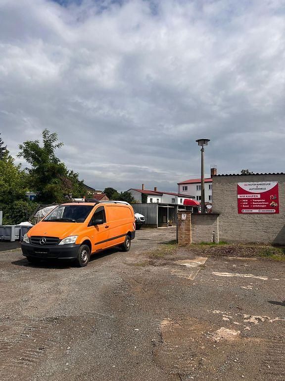 Orange Gebraucht 2011 Mercedes Vito Van / Kleinbus | 6.900 € (Guter Preis) - Bild 1/4