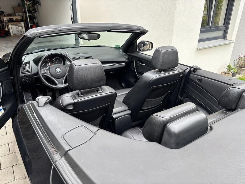 Gebraucht BMW 118 Cabriolet 143 PS (105 kW) 2010 Schwarz Cabrio