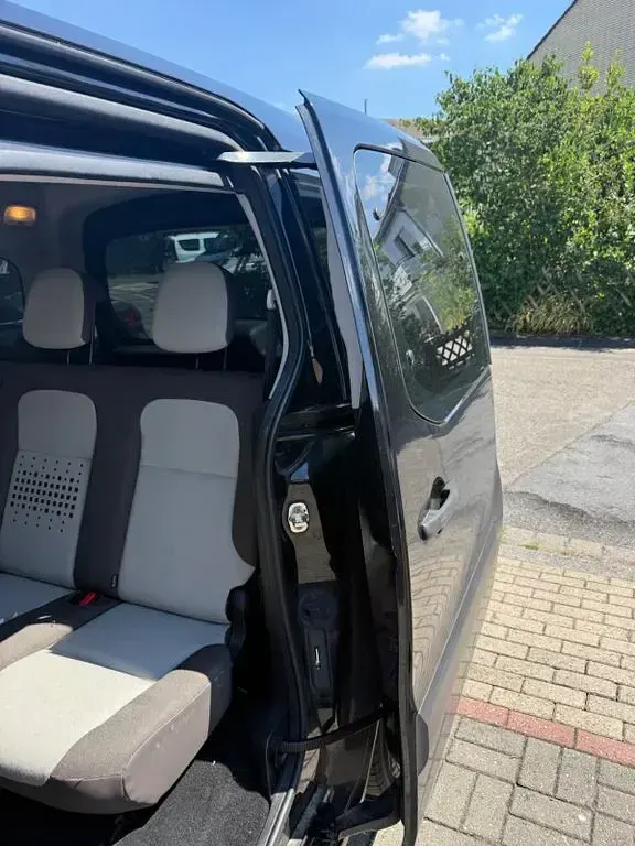 Gebraucht Citroën Berlingo SELECTION 92 PS (67 kW) 2013 Schwarz Van / Kleinbus