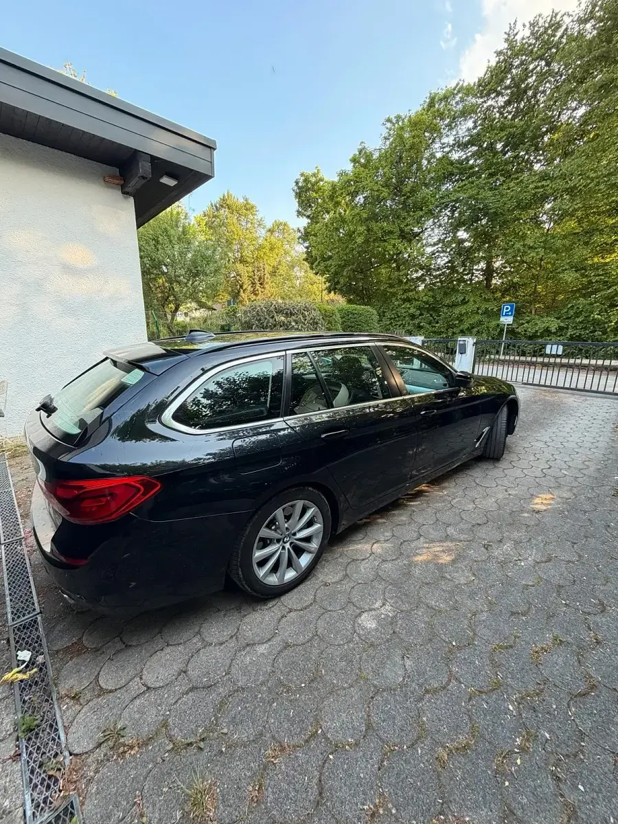 Gebraucht BMW 520 190 PS (139 kW) 2019 Schwarz Kombi