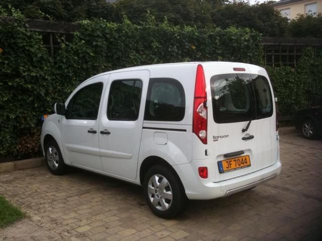 Gebraucht Renault Kangoo 144 PS (105 kW) 2009 Weiß Van / Kleinbus