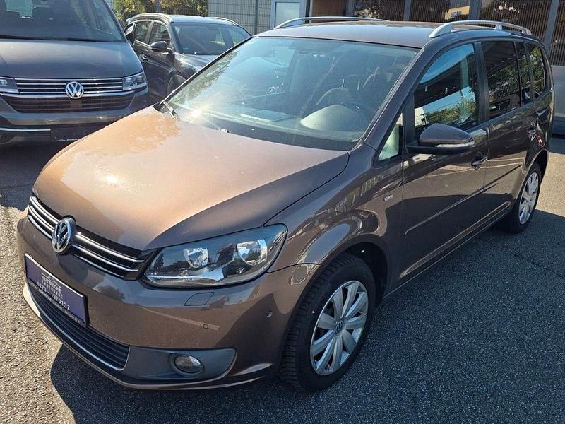 Gebraucht VW Touran Life 150 PS (110 kW) 2013 Braun Van / Kleinbus