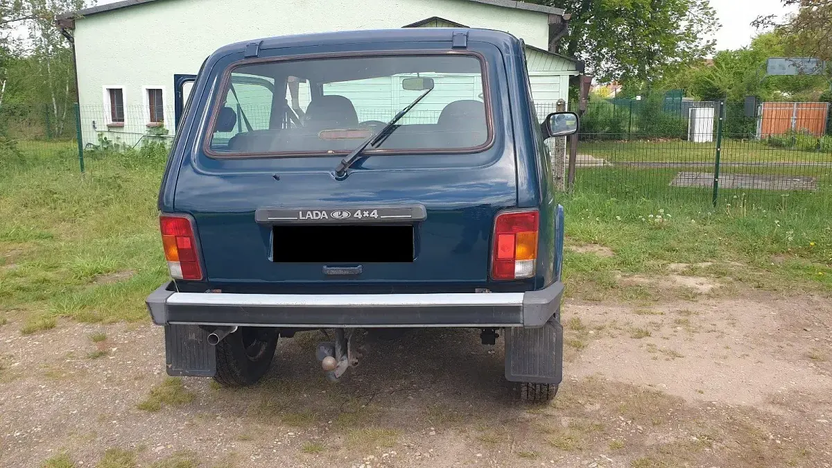 Second-hand Lada niva 82 CP (60 kW) 2011 Verde SUV