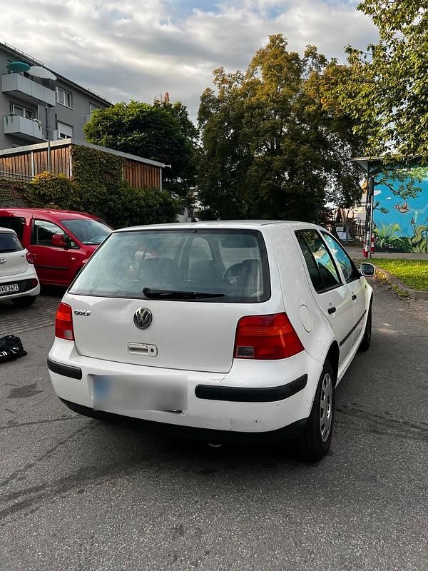 Gebraucht VW Golf IV 75 PS (55 kW) 1998 Weiß Kleinwagen