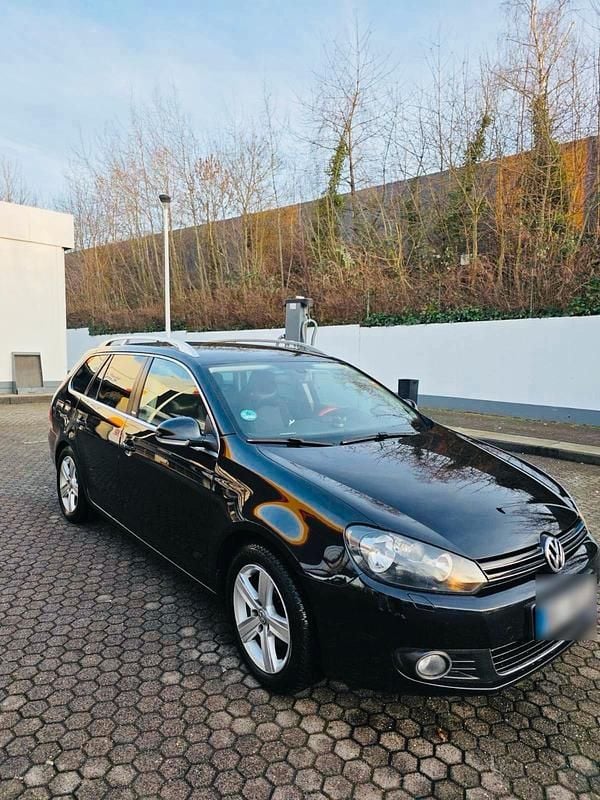 Second-hand VW Golf VI 105 CP (77 kW) 2011 Negru Hatchback