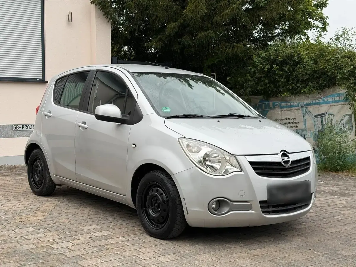 Gebraucht Opel Agila 75 PS (55 kW) 2008 Silber Kleinwagen