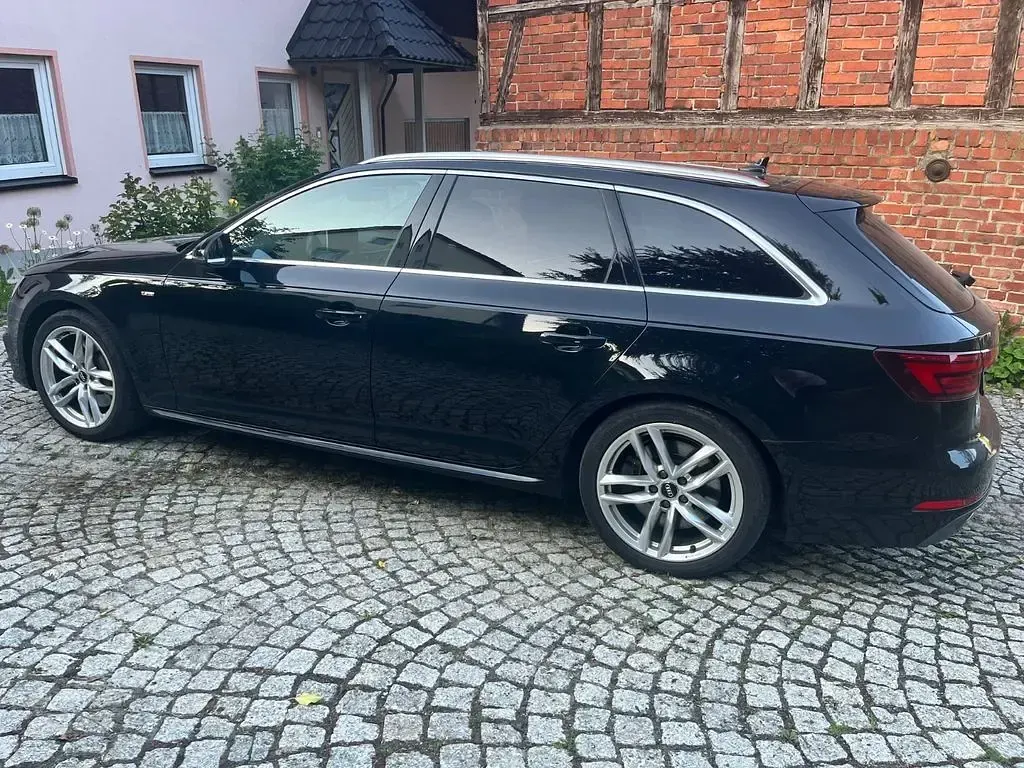 Gebraucht Audi A4 Sport 272 PS (200 kW) 2017 Schwarz Kombi